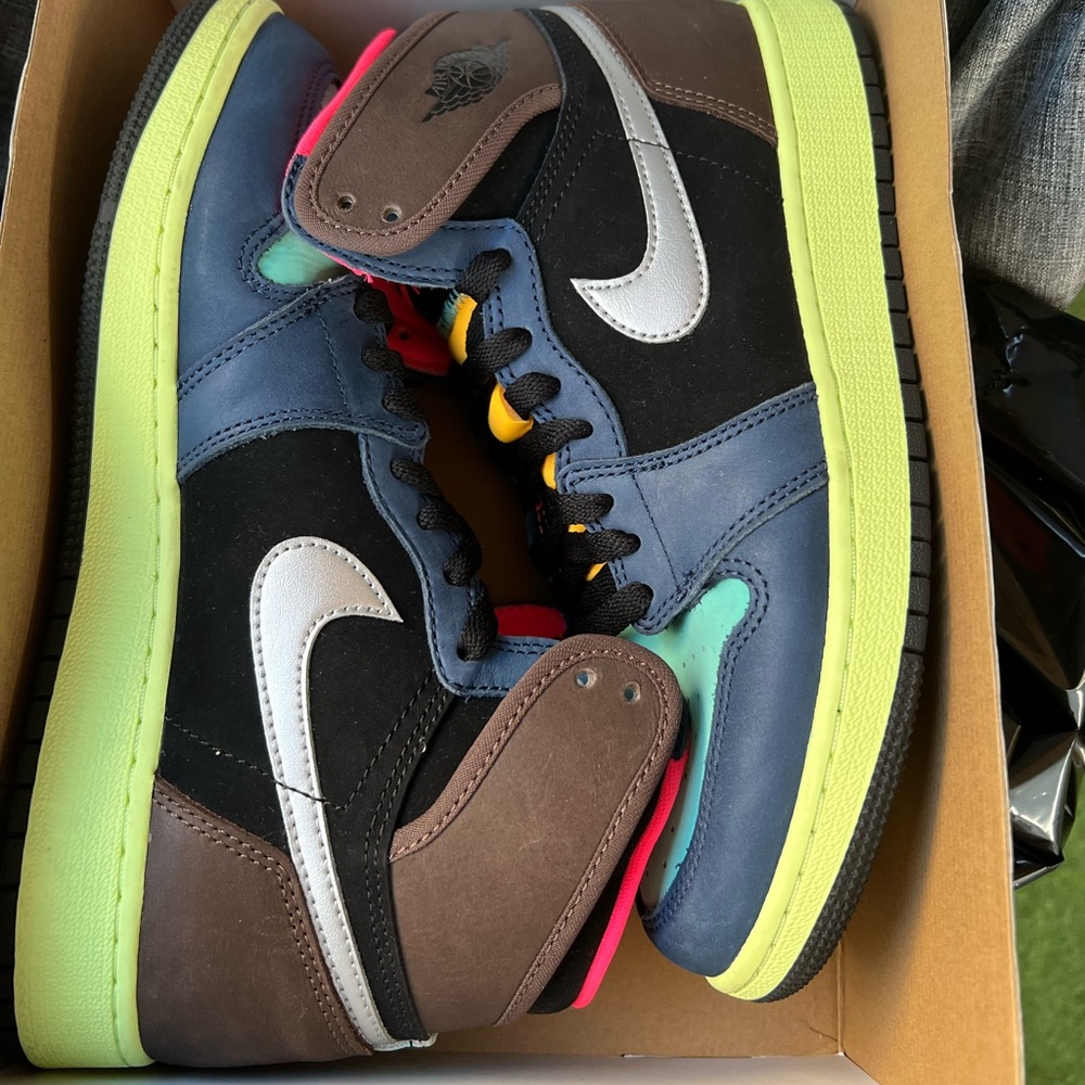 Air Jordan 1 Retro GS “Tokyo Bio Hack”